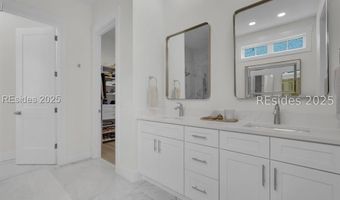 6 Meridian Point Dr, Bluffton, SC 29910