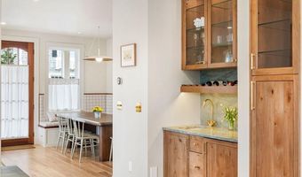 49 Third St, Newport, RI 02840