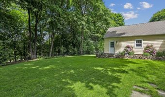17 Ridge Rd, Danbury, CT 06810