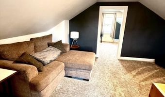1116 S Lloyd St, Aberdeen, SD 57401