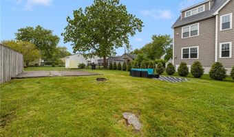 66 Knowlesway Unit Upper Unit Upper Unit, Narragansett, RI 02882