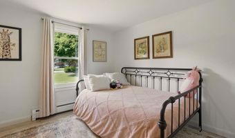 62 Palomino Ln, Bedford, NH 03110