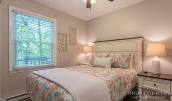 141 Snowflake Rd, Banner Elk, NC 28604