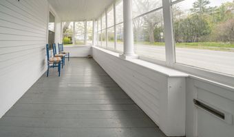 744 Hammond St, Bangor, ME 04401