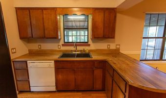 528 Gardner Rd, Baxley, GA 31513