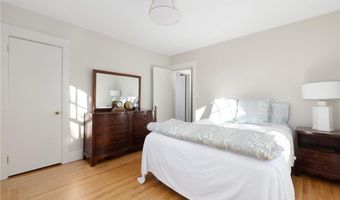 9 White Ter, Middletown, RI 02842