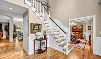16 Sweetheart Mountain Rd, Canton, CT 06019