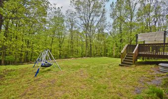 72 Chickadee Ln, Albrightsville, PA 18210