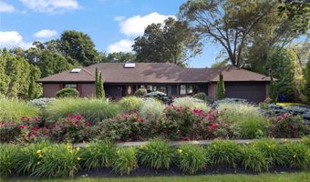 788 Namquid Dr, Warwick, RI 02888