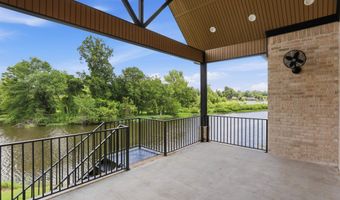 7612 S Shoreline Blvd, Benton, AR 72019