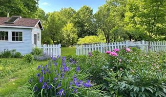 199 Main St, Belfast, ME 04915