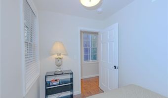 24 Anthony St, Newport, RI 02840