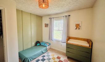 1191 N Lawrence Hollow Dr, Bloomfield, IN 47424