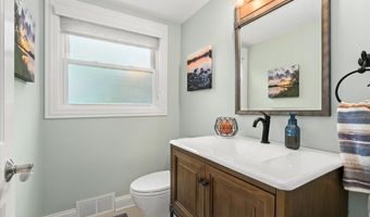 1738 E JONQUIL Ter, Arlington Heights, IL 60004