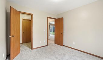 111 Autumn Hills Dr, Avilla, IN 46710