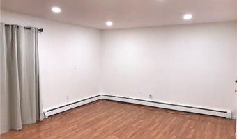 1123 Waterbury Rd APT 2A, Cheshire, CT 06410