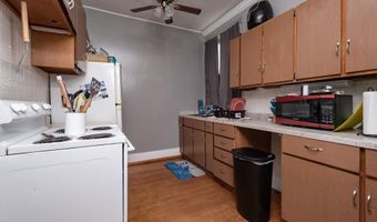 306 W 2ND St, Annawan, IL 61234