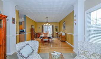 394 Westmoreland Ln, North Kingstown, RI 02852