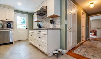 185 Brookhaven Rd, North Kingstown, RI 02852