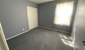 660 Juniper Cir, Algonquin, IL 60102