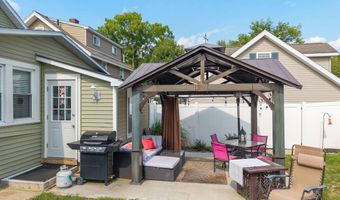 113 Chapel Pl, Amsterdam, NY 12010