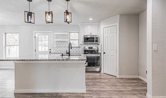 704 N Ray St, Alvarado, TX 76009