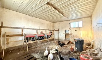 26855 SW 89th Rd, Beatrice, NE 68310