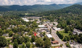 9 Colonial Pl, Asheville, NC 28804