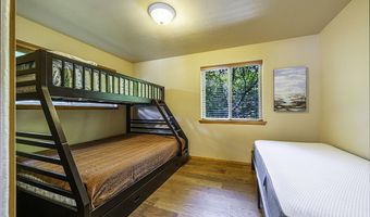 107 Granite St, Ashland, OR 97520