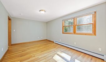 7 Stephens Ct, Clinton, CT 06413