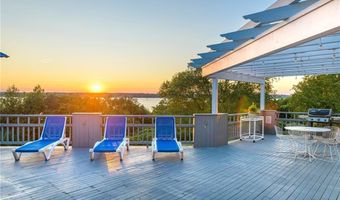 76 Battery Ln, Jamestown, RI 02835