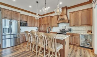 325 Lakeshore Dr, Arnolds Park, IA 51331