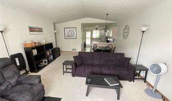 1700 Carriage Homes Dr SW B, Austin, MN 55912