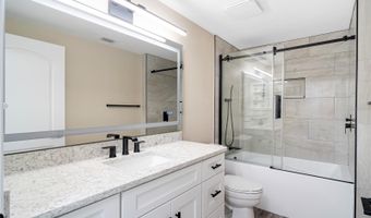 375 EMERSON Plz 611, Altamonte Springs, FL 32701