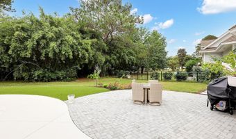 4 Hidden Lake Ct, Bluffton, SC 29910