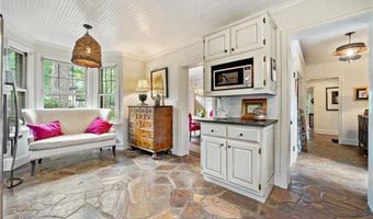 41 Clarendon Ave, Avondale Estates, GA 30002