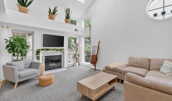 6862 BRINDLE HEATH Way #202, Alexandria, VA 22315