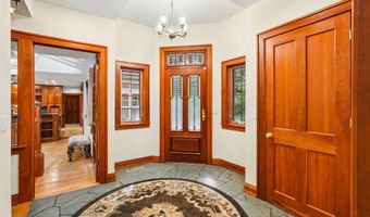 2410 State Ave, Ames, IA 50014