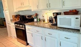 326 Waldorf Dr, Auburndale, FL 33823