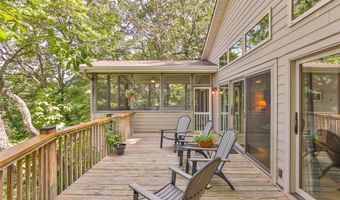 471 Rivard Rd, Glenville, NC 28736