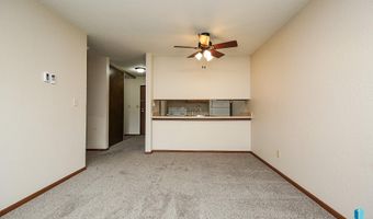 1411 E Rushmore Dr, Brandon, SD 57005