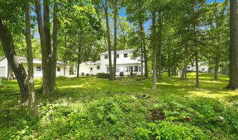 1001 Hickory Hills Dr, Angola, IN 46703