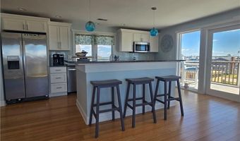 9 Arbeth Rd, Narragansett, RI 02879