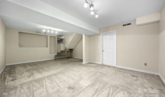 5 Parker Rd, Asheville, NC 28803