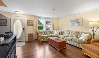 405 Village Dr, Bourne, MA 02532