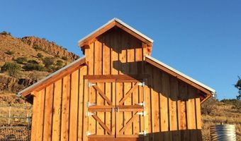 59 Wagon Rd, Alpine, TX 79830