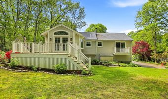 17 Briggs Ave, Bourne, MA 02532