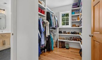 3536 N DICKERSON St, Arlington, VA 22207