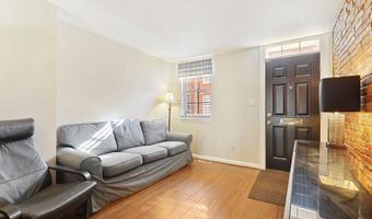 24 E HAMBURG St, Baltimore, MD 21230