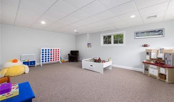 80 Douglas Dr, North Kingstown, RI 02874